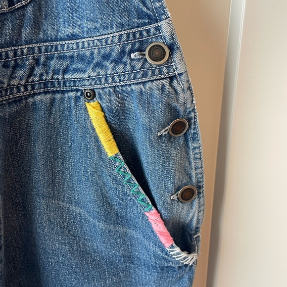 Embroidered Short Overalls - Picture 5 of 10